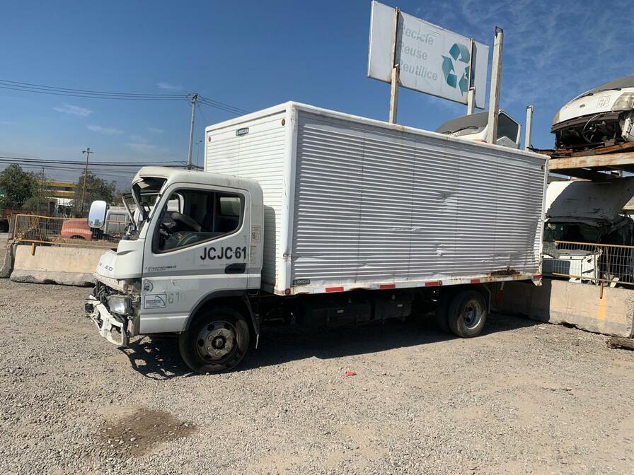CAPOT Mitsubishi CANTER 2016 USADO